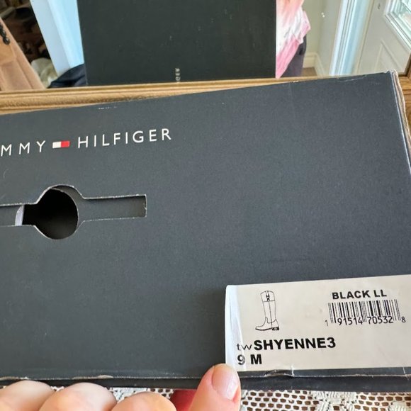 Tommy Hilfiger 'Shyenne' Riding Boot size 9 (Black) - Picture 9 of 10